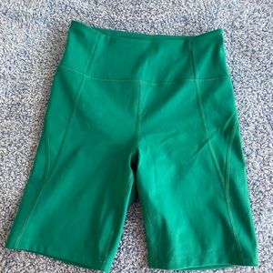 Girlfriend collective bike shorts :)
